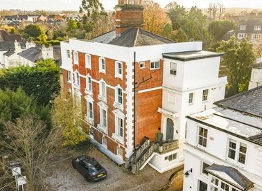 Properties let in Palace Road - KT8 9DL view1