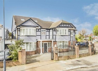 Properties to let in Park Avenue North - NW10 1HT view1