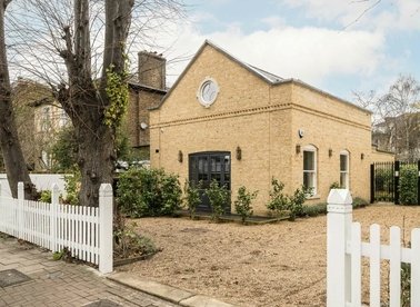 Properties to let in Park Hill - SW4 9NX view1