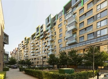 Properties let in Peartree Way - SE10 0GW view1