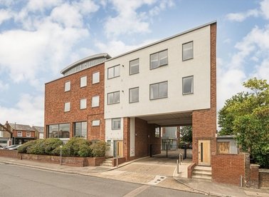 Properties to let in Pemberton Road - KT8 9LH view1