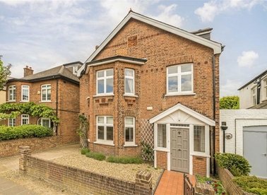 Pensford Avenue, Kew, TW9