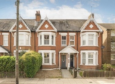 Properties let in Percy Road - TW12 2LD view1