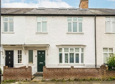 Properties let in Percy Road - TW7 7HD view1