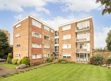 Properties let in Perivale Lane - UB6 8TN view1