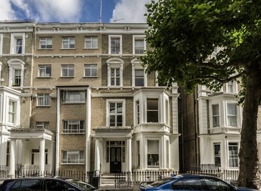 Properties to let in Philbeach Gardens - SW5 9ET view1