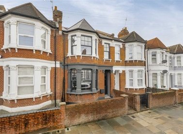 Properties to let in Pine Road - NW2 6SB view1