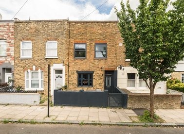 Properties to let in Playford Road - N4 3NL view1