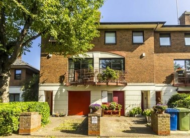 Properties to let in Plover Way - SE16 7TZ view1