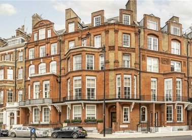 Properties let in Pont Street - SW1X 0AE view1