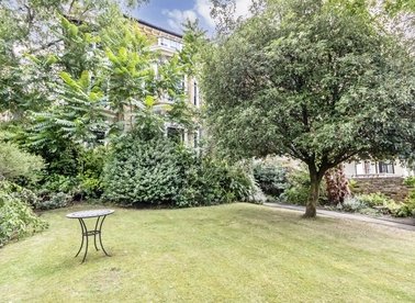 Properties to let in Portsmouth Road - KT6 4HQ view1