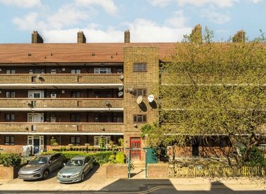 Properties to let in Poynders Gardens - SW4 8PQ view1