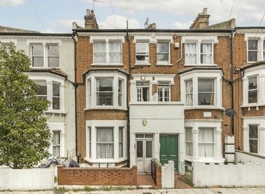 Properties to let in Prideaux Road - SW9 9LQ view1
