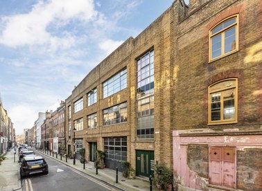 Properties to let in Princelet Street - E1 6QJ view1