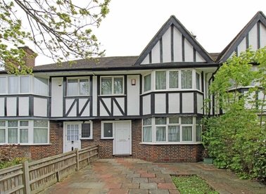 Properties to let in Princes Gardens - W3 0LN view1