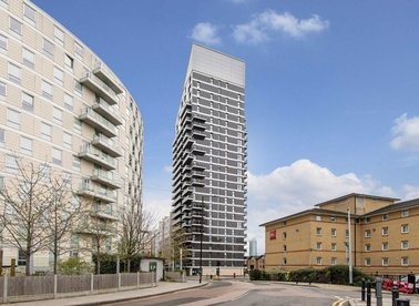 Properties to let in Province Square - E14 9DW view1