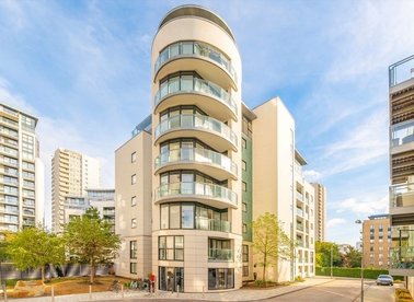 Properties to let in Pump House Crescent - TW8 0HN view1