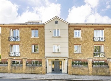 Properties to let in Pumping Station Road - W4 2SN view1