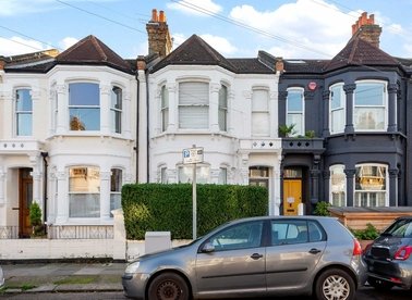 Properties let in Purves Road - NW10 5TH view1