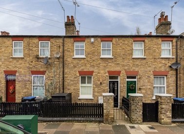 Properties let in Quainton Street - NW10 0BG view1