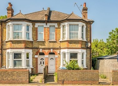 Properties to let in Queen Elizabeth Road - KT2 6RJ view1