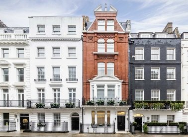 Queen Street, London, W1J