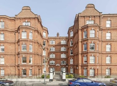Properties to let in Queen's Club Gardens - W14 9RQ view1