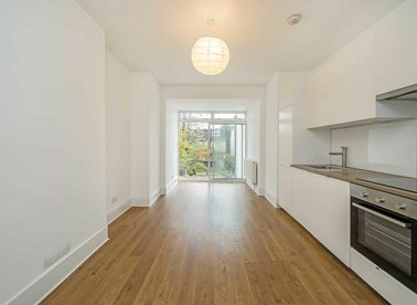 Properties to let in Queens Avenue - N3 2NN view1