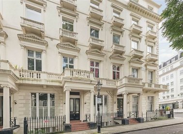 Properties let in Queens Gardens - W2 3AA view1
