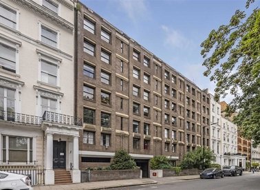 Properties to let in Queensborough Terrace - W2 3SS view1