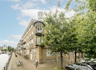 Properties to let in Rainbow Quay - SE16 7UF view1