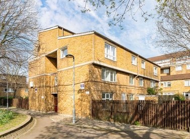 Properties let in Redcastle Close - E1W 3DQ view1