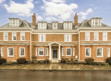 Properties to let in Redcliffe Gardens - W4 3RG view1