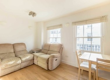 Properties to let in Richmond Hill - TW10 6QX view1