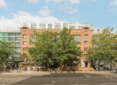 Properties let in Richmond Road - E8 3FF view1