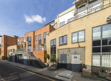 Properties to let in Risborough Street - SE1 0HF view1