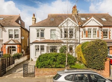 Properties let in Rodenhurst Road - SW4 8AR view1