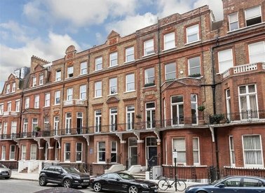 Properties to let in Rosary Gardens - SW7 4NH view1