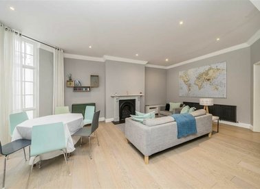 Properties to let in Rosary Gardens - SW7 4NT view1