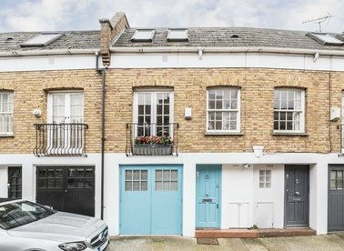 Properties to let in Royal Crescent Mews - W11 4SY view1