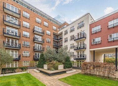 Properties to let in Royal Quarter - KT2 5BU view1