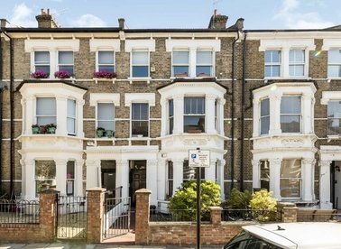 Properties to let in Saltram Crescent - W9 3JT view1