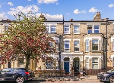 Properties to let in Sandmere Road - SW4 7QJ view1