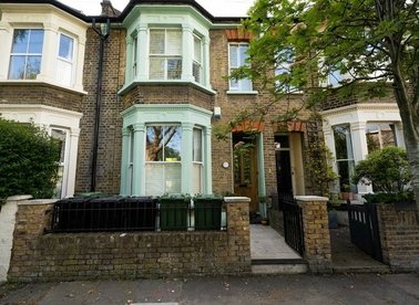 Properties to let in Scawen Road - SE8 5AG view1