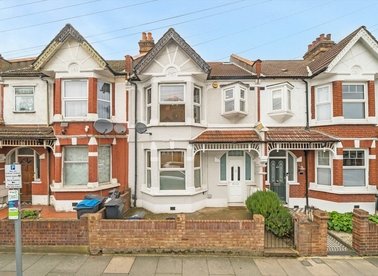 Properties to let in Seely Road - SW17 9QP view1
