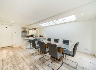 Properties let in Selkirk Road - SW17 0ER view1