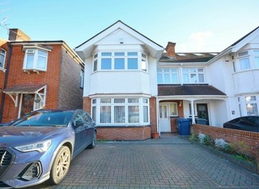 Properties let in Sevington Road - NW4 3RS view1