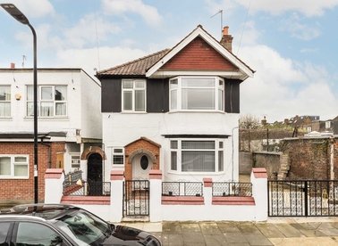 Properties to let in Shakespeare Road - W3 6SA view1