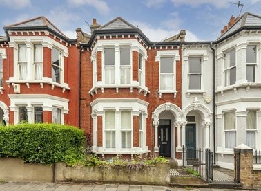 Properties to let in Shandon Road - SW4 9HR view1