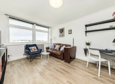 Properties let in Shepherds Bush Green - W12 8PJ view1